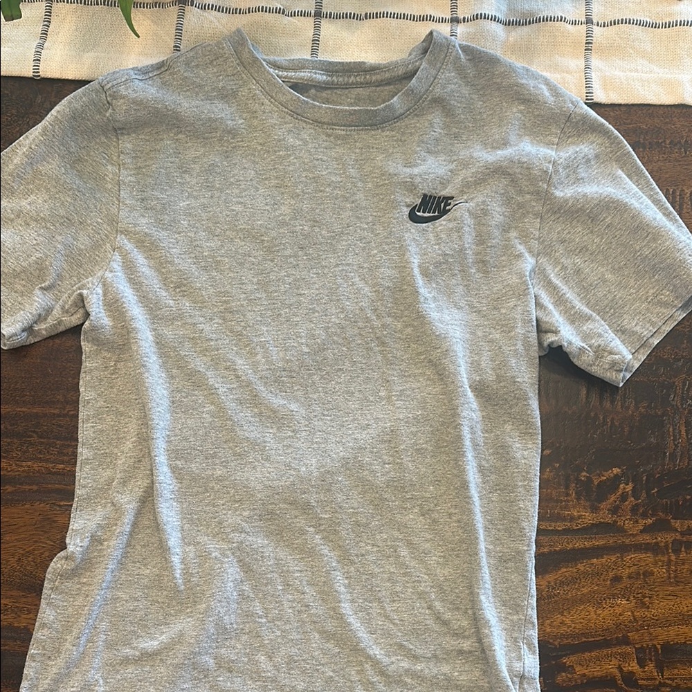 Nike Gray Short Sleeve Tee Classic Comfort